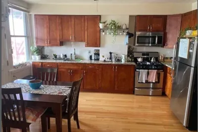 271 Lexington St #2