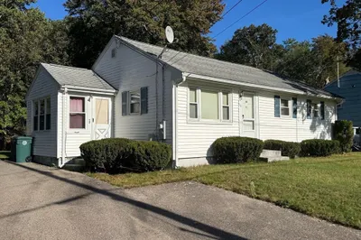 16 Davis St