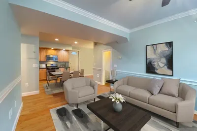 221 D St #2