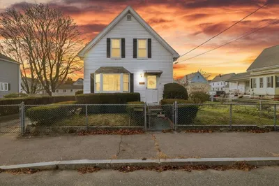 24 Cottage Street 1