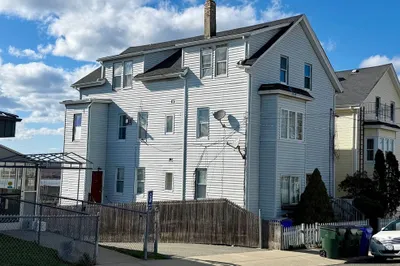 498 Durfee St