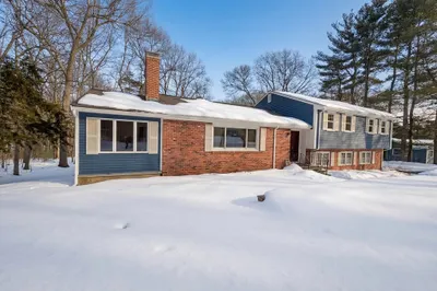 16 Crest Dr 1