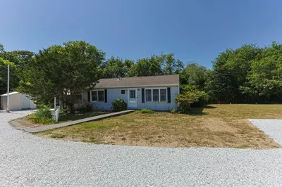 164 Pleasant Lake Ave