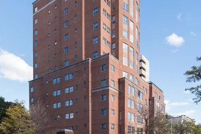 931 Massachusetts Ave #405