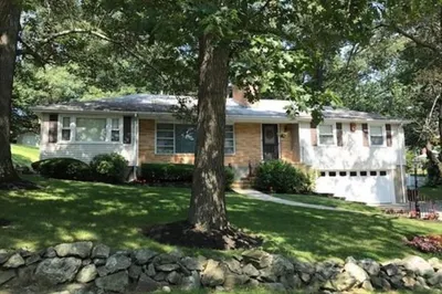 174 Forest St 1