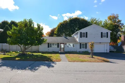 24 Susan Dr