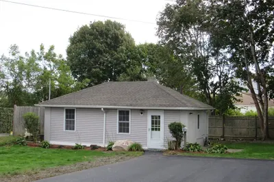 14 Cohasset Ave