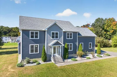 537 Southwick Rd 1