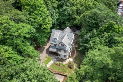 136 Academy Hill Rd #1