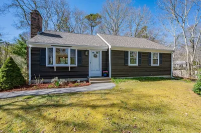 11 Goeletta Dr