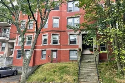 96 Winthrop Rd #1