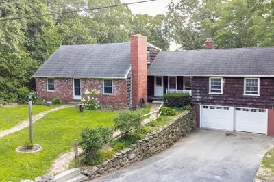 5 Pinecrest Cir