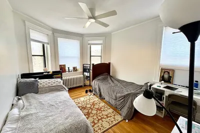 50 Charlesgate E #197