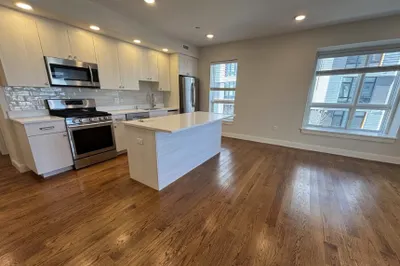 1 Everett St #202 1