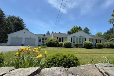91 Pleasant St 1