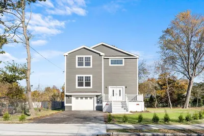 60 Franklin Ave 1