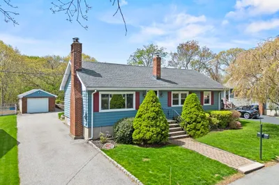 7 Cedarcrest Rd 1