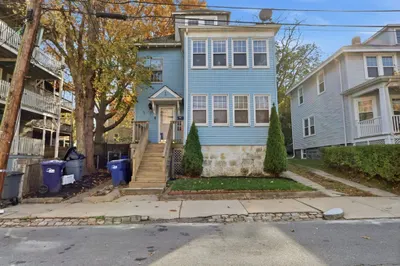 6 Agawam St