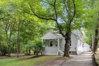 39 Montrose Ave 1