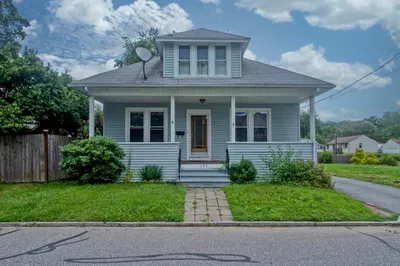 145 Carr St