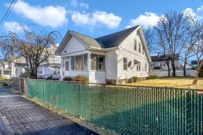 42 Arnodale Ave