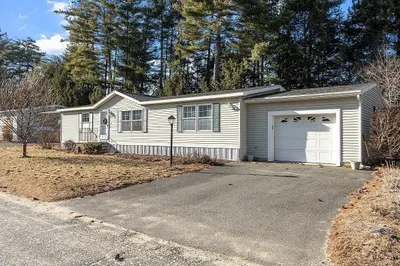 93 Earl Drive 1
