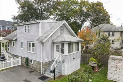 132 Centre St