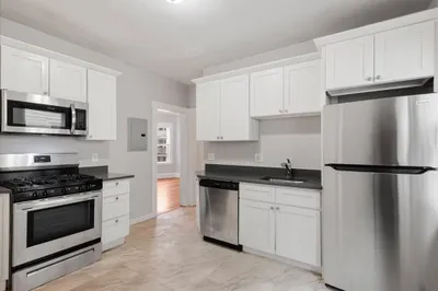 99 Capen St #2