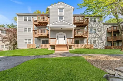 365 Aiken Ave #11