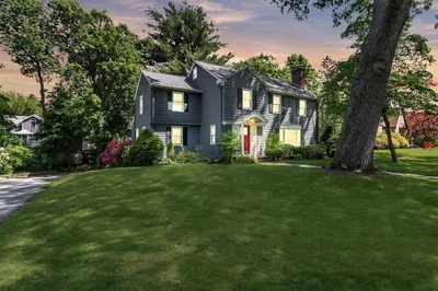 76 Meadowbrook Road 1