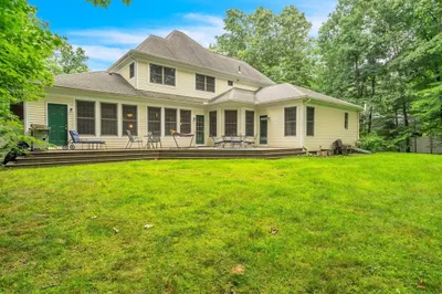 103 Larkspur Dr