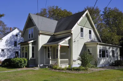 493 Central St 1
