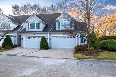15 Peachey Cir #204 1