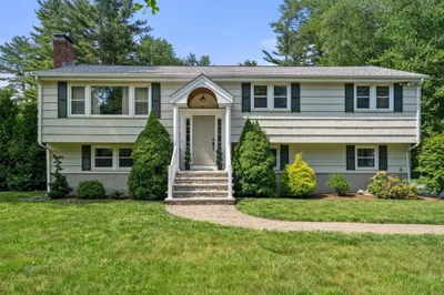 125 Fensview Dr