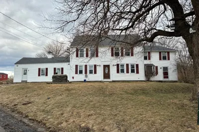 28 Curtis Hill Rd