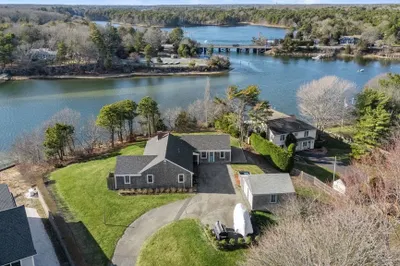 30 Captain Nickerson Ln 1