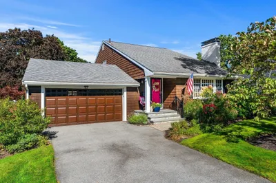 3 Larch Avenue 1