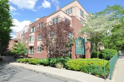 1 Watermill Place #306 1