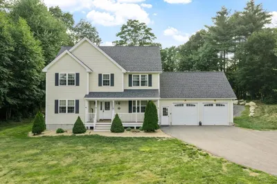 7 Richards Way 1