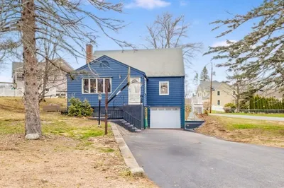 52 Albemarle Ave 1