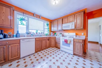 7-9 Ware Street #2 1