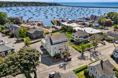 60 Gregory St #3