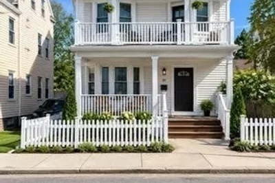 11 Falkland St #2 1