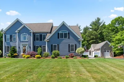 35 Hayden Ln 1