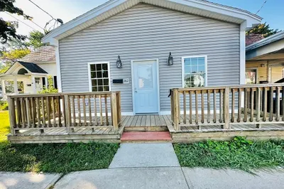 282 Parker St 1