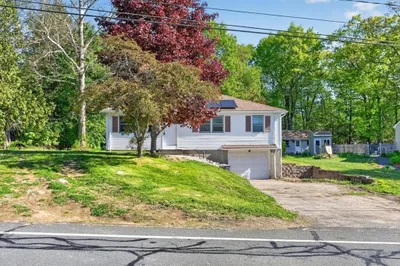 368 Granville Rd 1