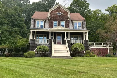 14 Main St #C
