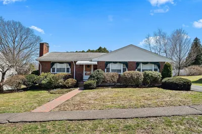18 Avon Circle