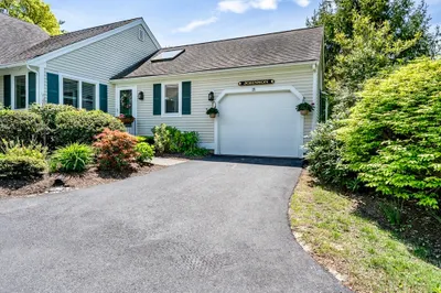 19 Longwood Rd #243 1