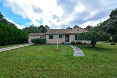 81 Cherry Hill Dr
